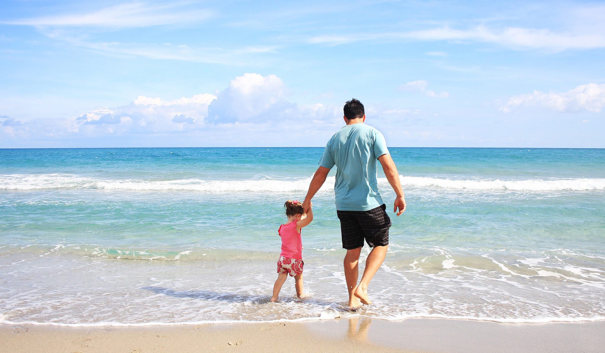 father with child from surrogate